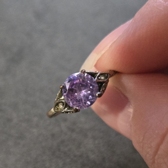 Source Unknown Jewelry - Amethyst Flower Ring